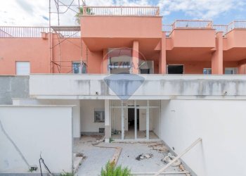 Edificio all\'aperto - Casa semi indipendente Viale Regione Siciliana Sud Est
 
7800, Palermo - foto 10