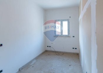 Stanza vuota - Casa semi indipendente Viale Regione Siciliana Sud Est
 
7800, Palermo - foto 30