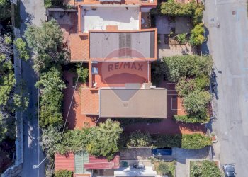 Edificio all\'aperto - Villa Viale Giacomo Matteotti
 
3, Isola delle Femmine - foto 6