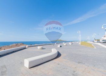 Vista dell\'acqua - Villa Viale Giacomo Matteotti
 
3, Isola delle Femmine - foto 2