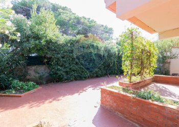 Terrazza - Villa Viale Giacomo Matteotti
 
3, Isola delle Femmine - foto 14