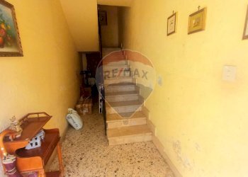 Scale - Quadrilocale via Conte Federico
 
108, Palermo - foto 3