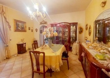Sala da pranzo - Quadrilocale via Conte Federico
 
108, Palermo - foto 1