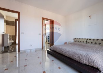 Camera / camera da letto - Villa VIA EDISON
 
16, Lonate Ceppino - foto 15