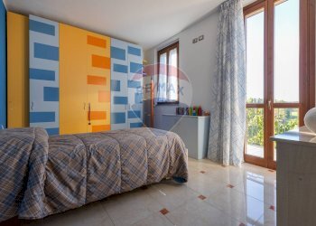 Camera / camera da letto - Villa VIA EDISON
 
16, Lonate Ceppino - foto 20