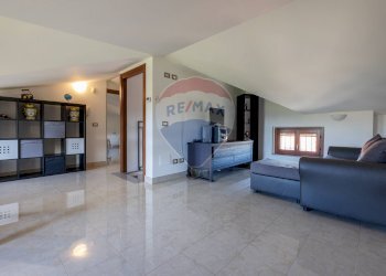 Soggiorno - Villa VIA EDISON
 
16, Lonate Ceppino - foto 24