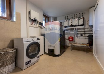 Lavanderia - Villa VIA EDISON
 
16, Lonate Ceppino - foto 34