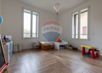 Camera / camera da letto - Casa indipendente Via Bozzoni
 
13, Cairate - foto 18