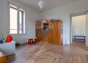 Camera / camera da letto - Casa indipendente Via Bozzoni
 
13, Cairate - foto 19