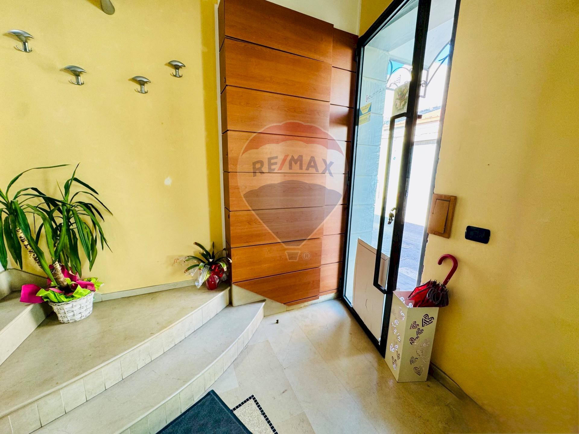 Hall / corridoio - Locale Commerciale via san martino
 
302, Vittoria - foto 1