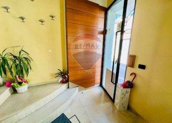 Hall / corridoio - Locale Commerciale via san martino
302, Vittoria - foto 1