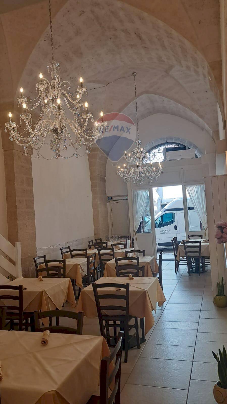 Sala da pranzo - Locale Commerciale Via Gallipoli
 
18 Bis, Galatina - foto 3