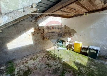 Stanza vuota - Casa indipendente Via Cesare Battisti
 
40, Cellino San Marco - foto 20