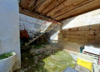 Giardino - Casa indipendente Via Cesare Battisti
 
40, Cellino San Marco - foto 21