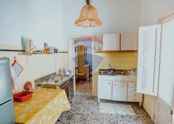 Cucina - Casa indipendente Campi Salentina - foto 10