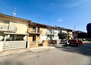 Villa a Schiera Via T. Tasso, Reggiolo - foto 2