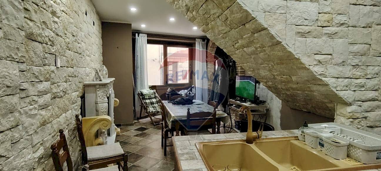 Ufficio - Casa indipendente via rosario
 
67, Petralia Sottana - foto 1