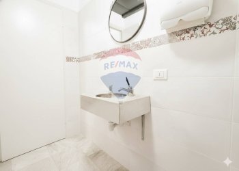 Bagno - Commercial Activity Via per Marilleva
 
59, Mezzana - photo 20