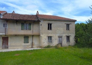 Facciata - Rustic via Bruezza, 21, Cravanzana - photo 8