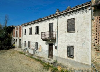 Facciata - Rustico Castiglione Tinella - foto 4