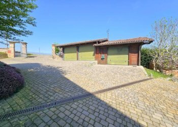 Box auto - Villa strada del Corno, 28, Cherasco - foto 7