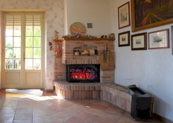 Salone - Villa strada del Corno, 28, Cherasco - foto 18