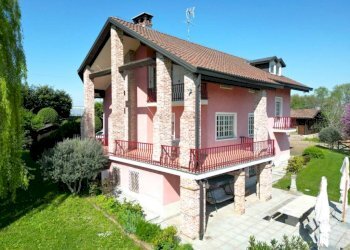 Facciata - Villa strada del Corno, 28, Cherasco - foto 24