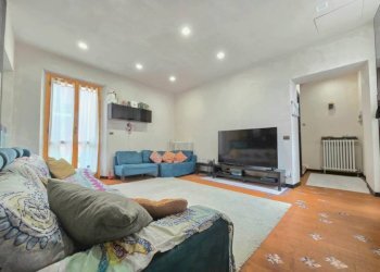 Salone - Villa via Renato Vuillermin, Alba - photo 3