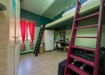 Camera da letto - Villa via Renato Vuillermin, Alba - photo 14