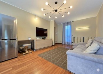 Salone - Appartamento Alba - foto 7