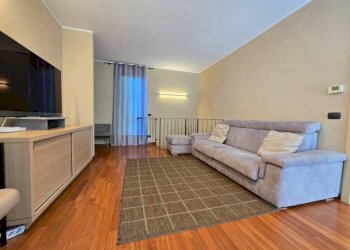 Salone - Appartamento Alba - foto 10