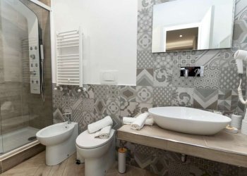 bagno - Bed & Breakfast via Merulana, 23, Roma (neighborhood Centro Storico) - photo 9