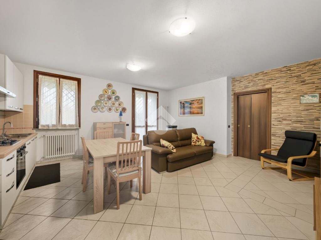 Three-room apartment Via Giovanni Amendola, Reggio nell'Emilia - photo 1