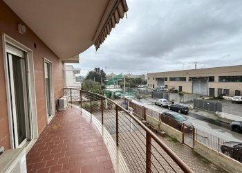 viste - Locale Commerciale Via dei Vetrai 5, Modugno - foto 10