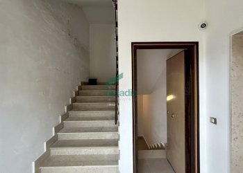 scale - Locale Commerciale Via dei Vetrai 5, Modugno - foto 28