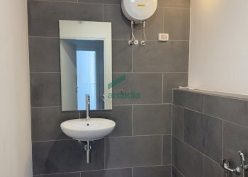 bagno - Locale Commerciale Strada Statale 100 18, Casamassima - foto 10