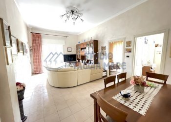 IMG_5273.JPG - Quadrilocale viale delle palme, Taggia - foto 2