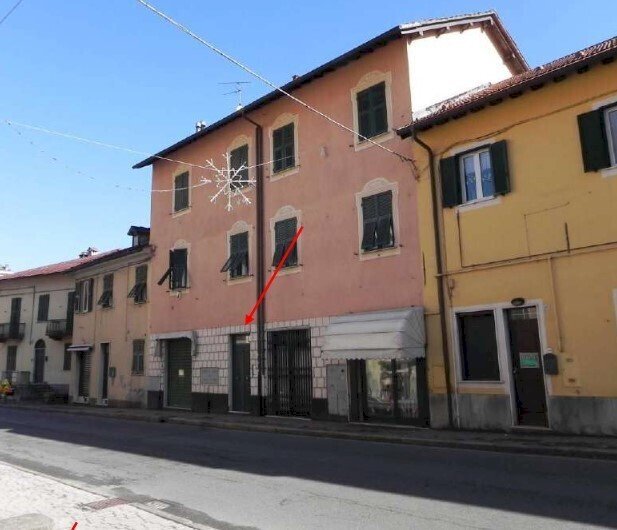 2.jpg - Magazzino all'asta Corso Trento e Trieste 174, Ronco Scrivia - foto 1