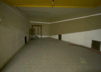 4.jpg - Box all'asta Lungotorrente Verde 10 R, Genova (zona Pontedecimo) - foto 2