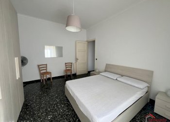 4.1 CAMERA 1.jpeg - Appartamento VIA GIORDANO 96, Genova (zona Sestri Ponente) - foto 10