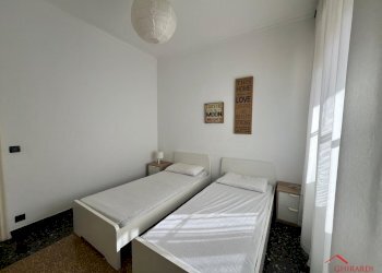 5.0 CAMERA 2.jpeg - Appartamento VIA GIORDANO 96, Genova (zona Sestri Ponente) - foto 11