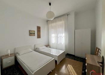 5.1 CAMERA 2.jpeg - Appartamento VIA GIORDANO 96, Genova (zona Sestri Ponente) - foto 12