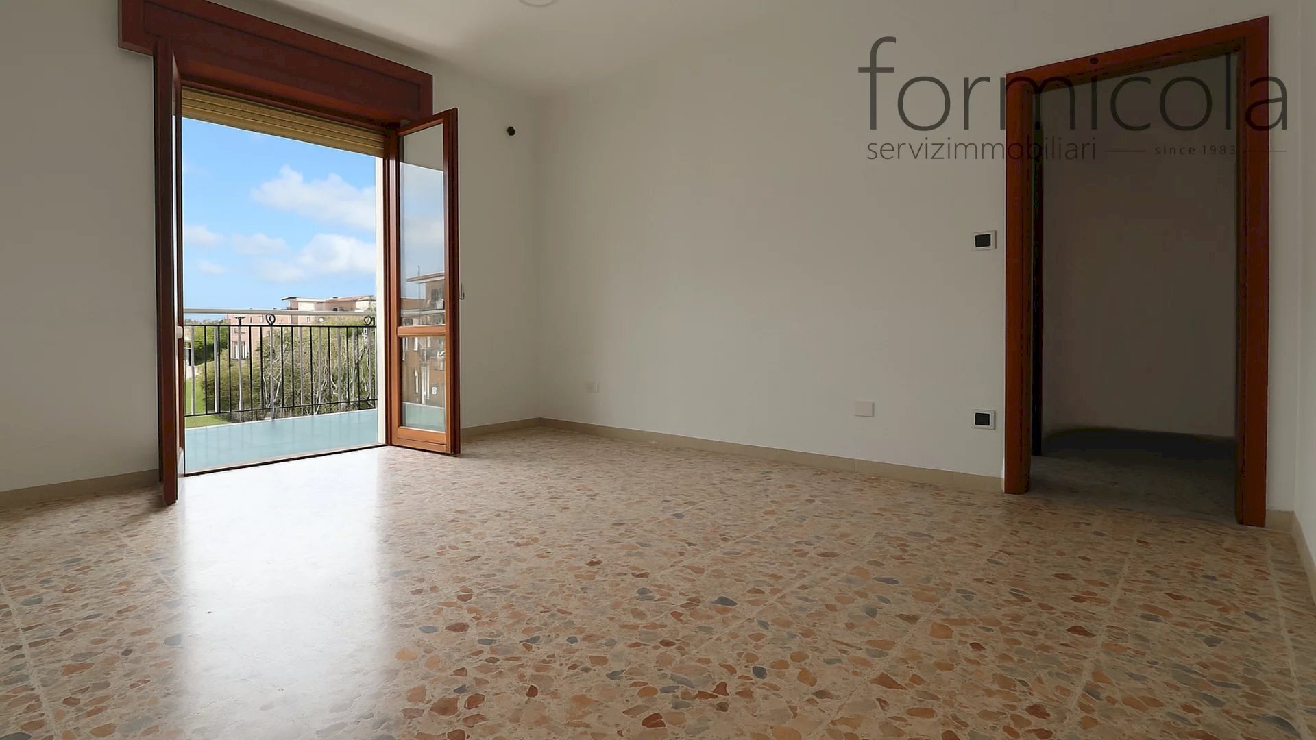 Three-room apartment Portici - photo 1