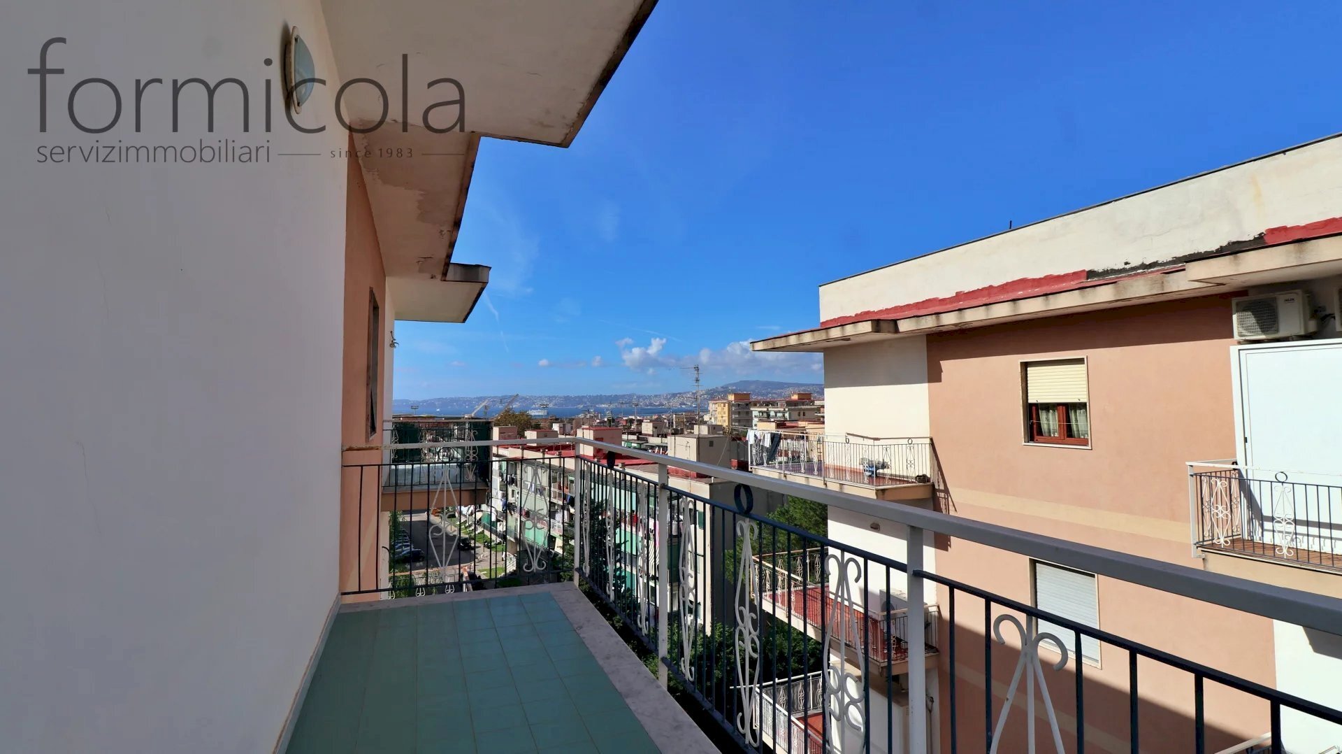 Three-room apartment Portici - photo 2