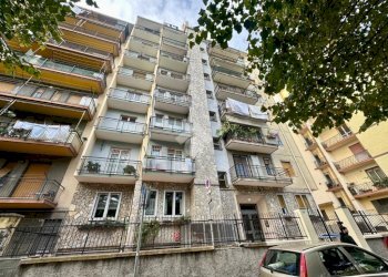 Trilocale Via Martiri della Deportazione, Savona (zona Lavagnola) - foto 1