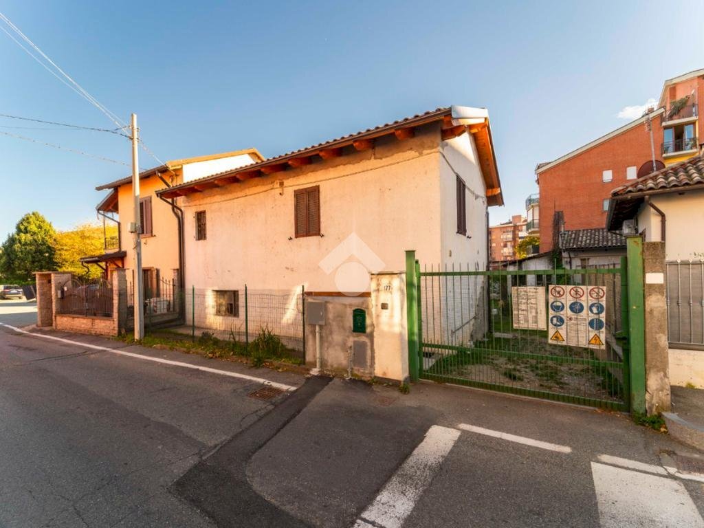 Semi-detached house Via Latina, Grugliasco - photo 1