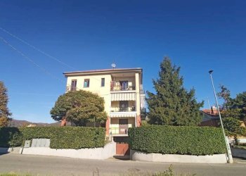 Four-room apartment Cumiana - photo 1