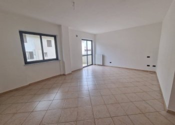 Foto 2 - Quadrilocale Piazza Martiri delle Foibe, Bra - foto 2