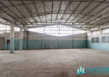 Interno - Capannone Via Morandi
 
21, Saronno - foto 5