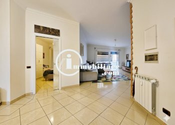 Foto 2 - Two-room apartment Via Giuseppe Zamboni
 
20, Roma - photo 2